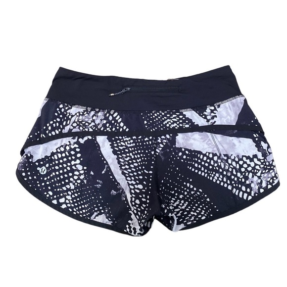 LULULEMON - Speed Short
Static Mist White Black / Black - Picture 5 of 8